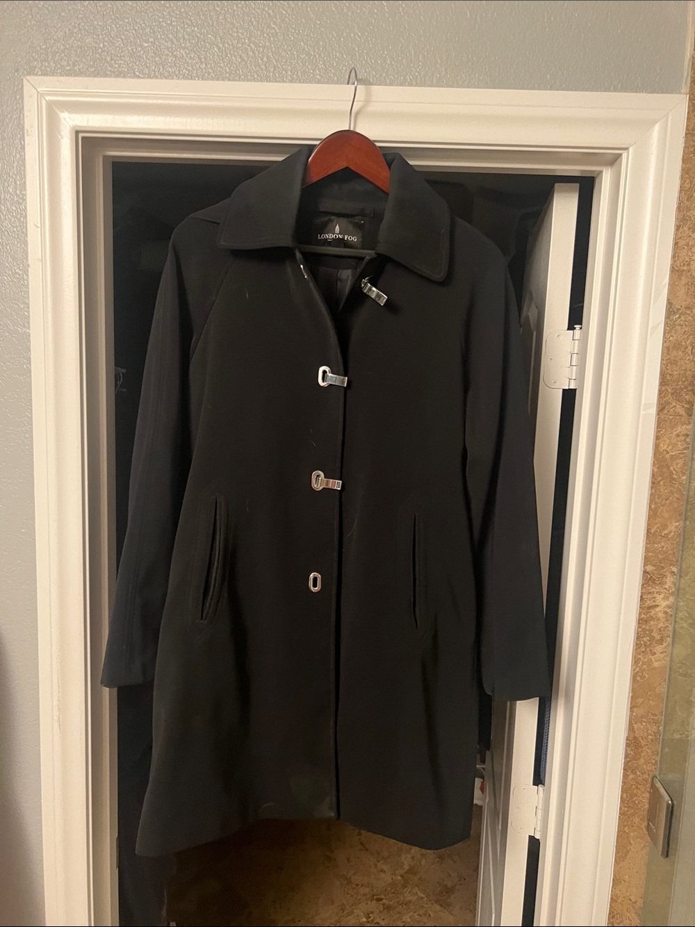 London Fog Black Single-Breasted Trench Coat